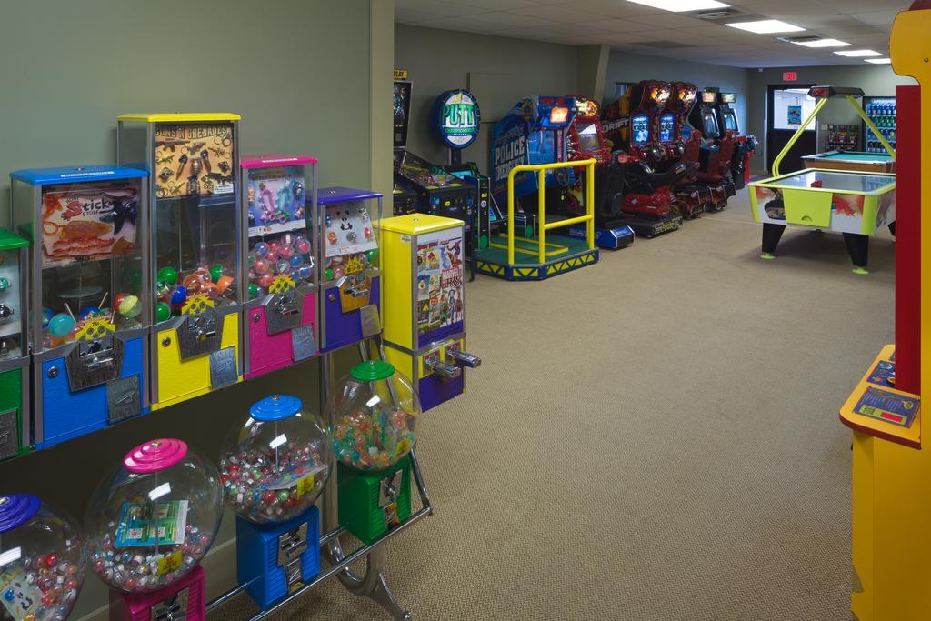 Tamarack Wisconsin Dells, A Ramada By Wyndham Hotel Lake Delton Ngoại thất bức ảnh